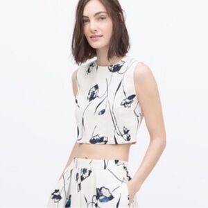 Zara Floral Cropped Top Blouse with Zipper Back Closure. Made in Spain.